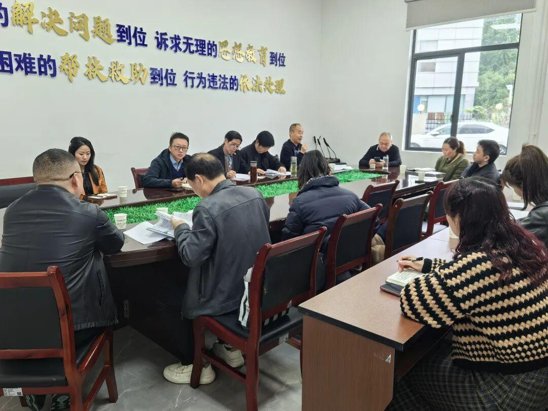 從軍營(yíng)到社區(qū) 貴陽(yáng)觀(guān)山湖“法律老兵”用法治續(xù)寫(xiě)擔(dān)當(dāng)